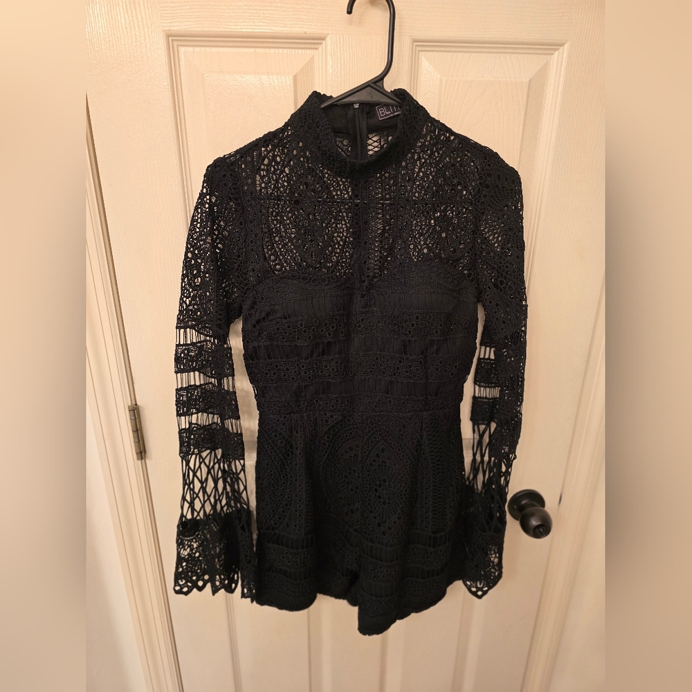 Blithe Long-sleeved Lace black Romper size medium